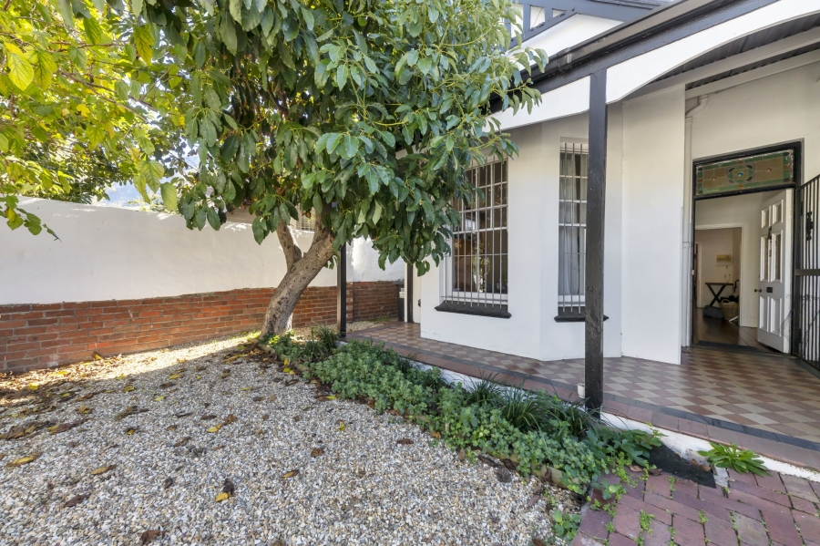 To Let 4 Bedroom Property for Rent in Mowbray Western Cape